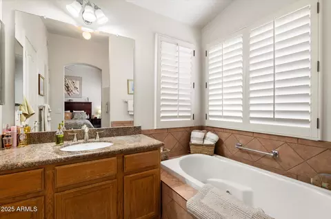 Bath - 4222 E Rosemonte Dr, Phoenix, AZ 85050 photo 1 of 3