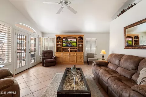 Living - 4222 E Rosemonte Dr, Phoenix, AZ 85050 photo 2 of 4
