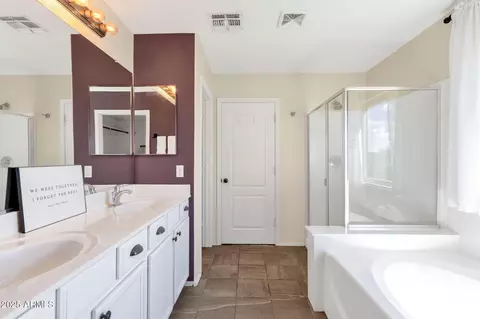 Bath - 4130 E Sundance Ave, Gilbert, AZ 85297 photo 2 of 5