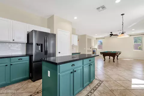 Kitchen - 4130 E Sundance Ave, Gilbert, AZ 85297 photo 4 of 6