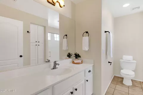 Bath - 4130 E Sundance Ave, Gilbert, AZ 85297 photo 4 of 5