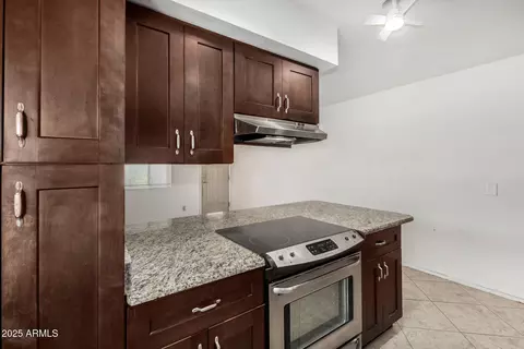 Kitchen - 123 E Continental Dr, Tempe, AZ 85288 photo 4 of 4