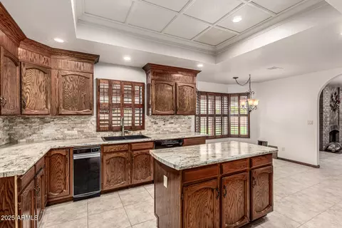 Kitchen - 548 E Hope Cir, Mesa, AZ 85203 photo 5 of 5