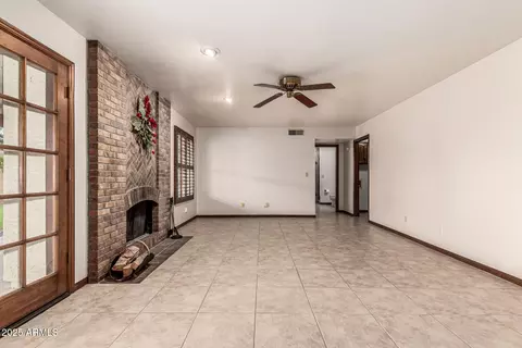 Living - 548 E Hope Cir, Mesa, AZ 85203 photo 4 of 6