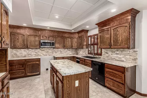 Kitchen - 548 E Hope Cir, Mesa, AZ 85203 photo 2 of 5