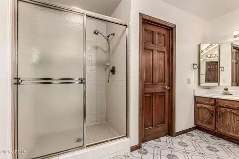 Bath - 548 E Hope Cir, Mesa, AZ 85203 photo 3 of 5