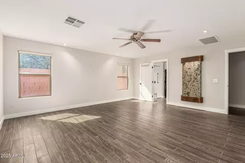 Living - 2425 W Florentine Rd, Phoenix, AZ 85086 photo 4 of 6