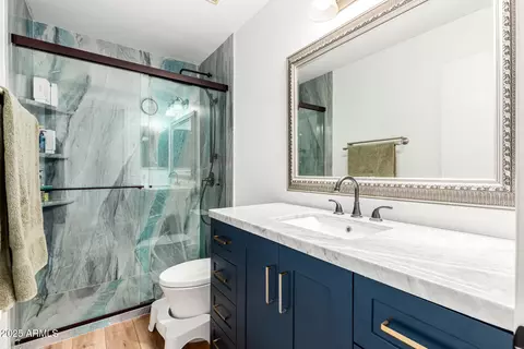 Bath - 2425 W Florentine Rd, Phoenix, AZ 85086 photo 2 of 3