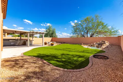 Exterior - 2425 W Florentine Rd, Phoenix, AZ 85086 photo 5 of 8