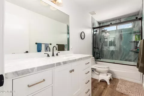 Bath - 2425 W Florentine Rd, Phoenix, AZ 85086 photo 3 of 3