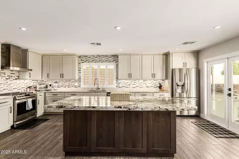 Kitchen - 2425 W Florentine Rd, Phoenix, AZ 85086 photo 3 of 3