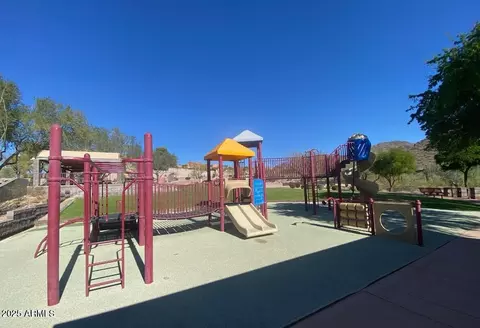 View/Area - 2425 W Florentine Rd, Phoenix, AZ 85086 photo 2 of 2