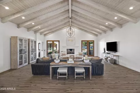 8817 N 58th Pl, Paradise Valley, AZ 85253
