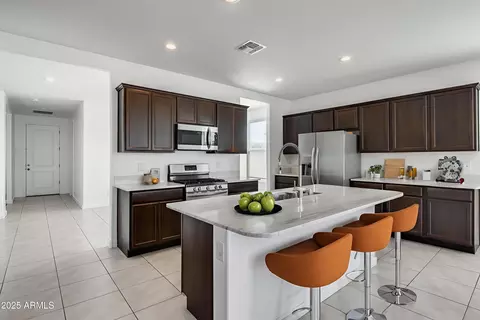 939 W Angus Rd, San Tan Valley, AZ 85143