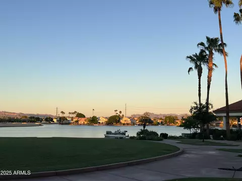 View/Area - 1903 E Freeport Ct, Gilbert, AZ 85234 photo 2 of 4