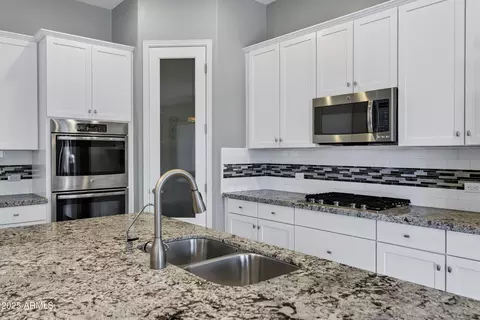 3567 E Chestnut Ln, Gilbert, AZ 85298 photo 18