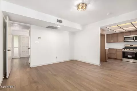 Living - 1707 W Marlette Ave, Phoenix, AZ 85015 photo 4 of 4