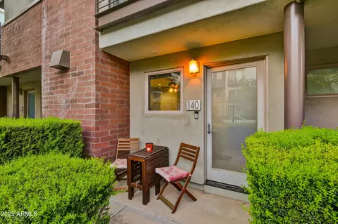 525 W Lakeside Dr #140, Tempe, AZ 85281