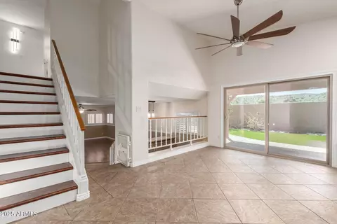 Living - 2625 E Verbena Dr, Phoenix, AZ 85048 photo 3 of 11