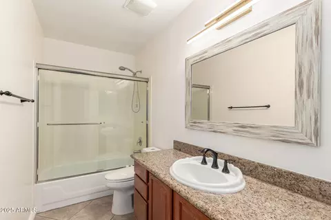 Bath - 2625 E Verbena Dr, Phoenix, AZ 85048 photo 5 of 5
