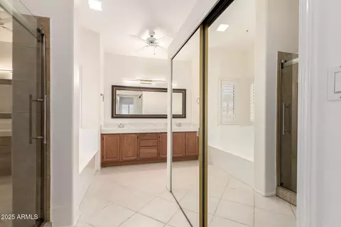 Bath - 2625 E Verbena Dr, Phoenix, AZ 85048 photo 1 of 5