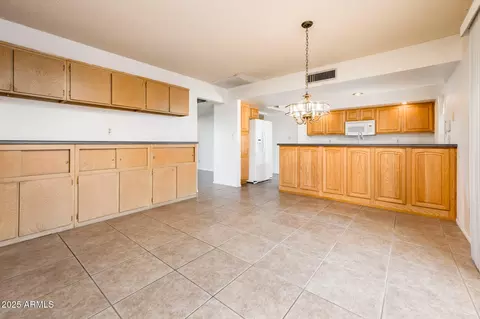 2431 E Ocotillo Rd, Phoenix, AZ 85016 photo 7