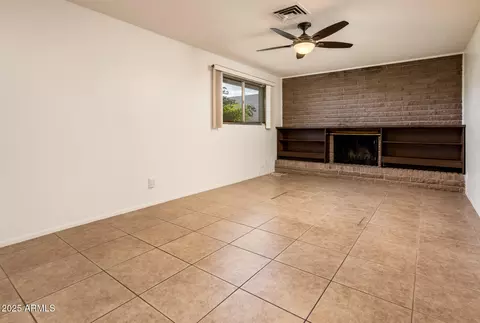 2431 E Ocotillo Rd, Phoenix, AZ 85016 photo 11
