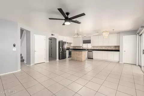 3054 E Wescott Dr, Phoenix, AZ 85050 photo 5