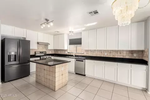 3054 E Wescott Dr, Phoenix, AZ 85050 photo 6