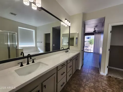 Bath - 1754 E Cotton Ct, Gilbert, AZ 85234 photo 2 of 3