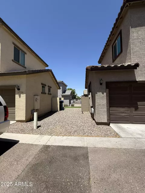 Exterior - 1724 W Pollack St, Phoenix, AZ 85041 photo 5 of 6