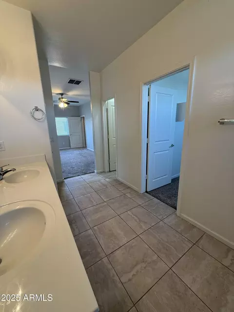 Bath - 1724 W Pollack St, Phoenix, AZ 85041 photo 6 of 8