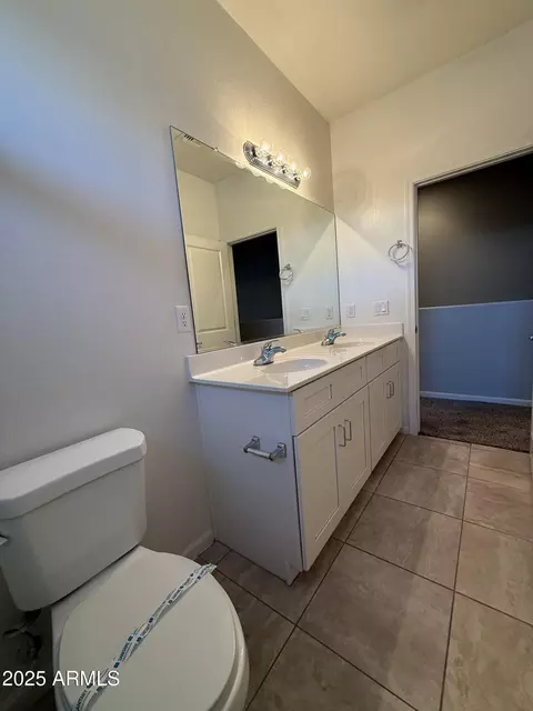 Bath - 1724 W Pollack St, Phoenix, AZ 85041 photo 8 of 8