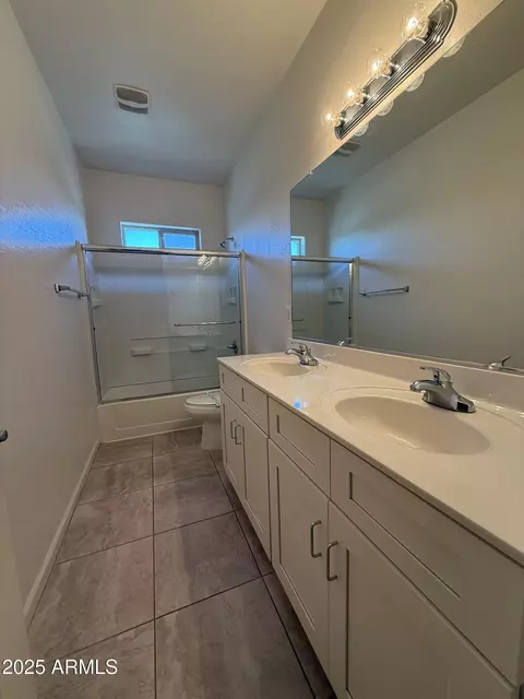 Bath - 1724 W Pollack St, Phoenix, AZ 85041 photo 7 of 8