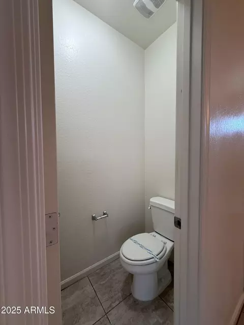 Bath - 1724 W Pollack St, Phoenix, AZ 85041 photo 3 of 8