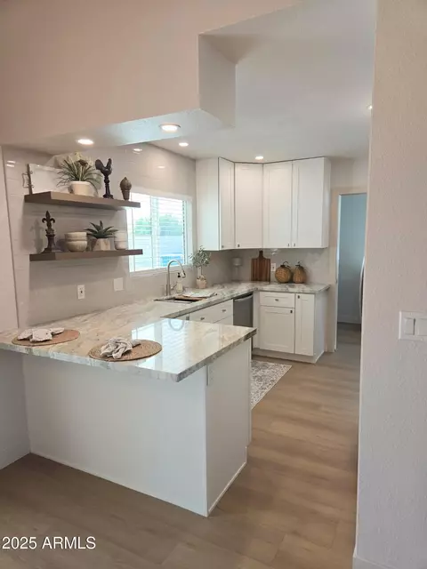 4725 W Kristal Way, Glendale, AZ 85308