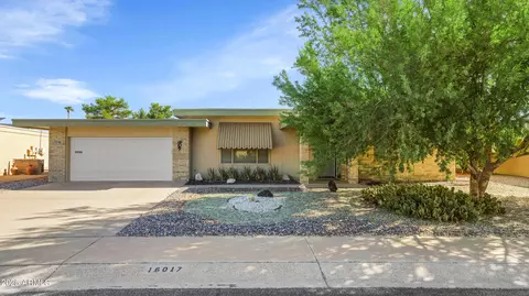 16017 N Nicklaus Ln, Sun City, AZ 85351