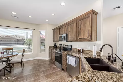 Kitchen - 11132 E Ocaso Ave, Mesa, AZ 85212 photo 1 of 2