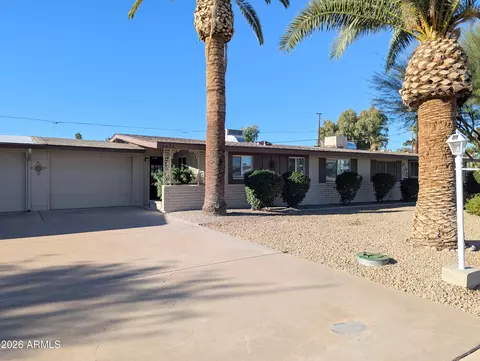 10433 W Oakmont Dr, Sun City, AZ 85351