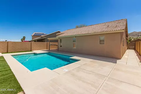 Exterior - 2730 E Valencia Dr, Phoenix, AZ 85042 photo 5 of 6