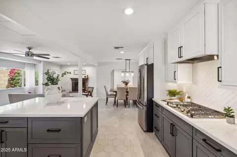 3221 N 41st Pl, Phoenix, AZ 85018 photo 6
