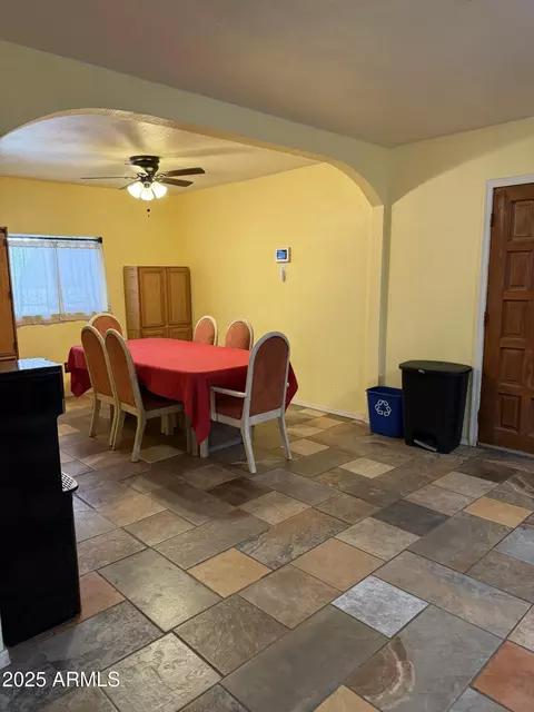 Dining - 1627 W Carson Rd, Phoenix, AZ 85041 photo 2 of 2