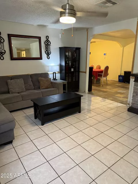 Living - 1627 W Carson Rd, Phoenix, AZ 85041 photo 2 of 3