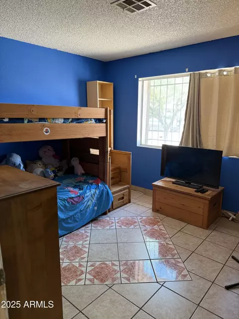 Bedroom - 1627 W Carson Rd, Phoenix, AZ 85041 photo 5 of 5