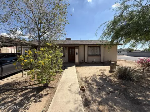 Exterior - 1627 W Carson Rd, Phoenix, AZ 85041 photo 1 of 5