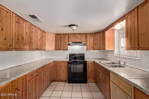 1848 E Berry Cir, Mesa, AZ 85204 photo 2
