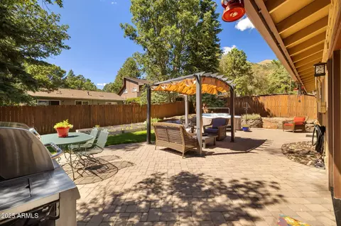 3939 N Geneva Cir, Flagstaff, AZ 86004