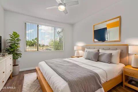 Bedroom - 5401 E Van Buren St #2016, Phoenix, AZ 85008 photo 1 of 3