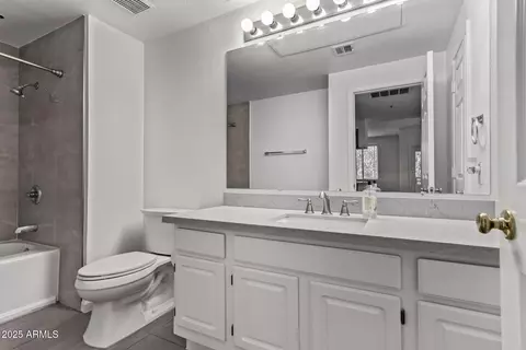 Bath - 5401 E Van Buren St #2016, Phoenix, AZ 85008 photo 1 of 2