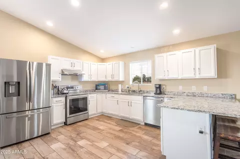 Kitchen - 10293 E White Wolf Run, Hereford, AZ 85615 photo 2 of 5